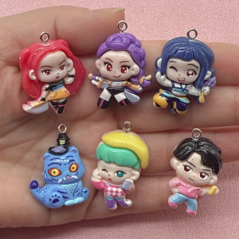 Resin Art Box - 10 szt. żywicznych zawieszek z motywami