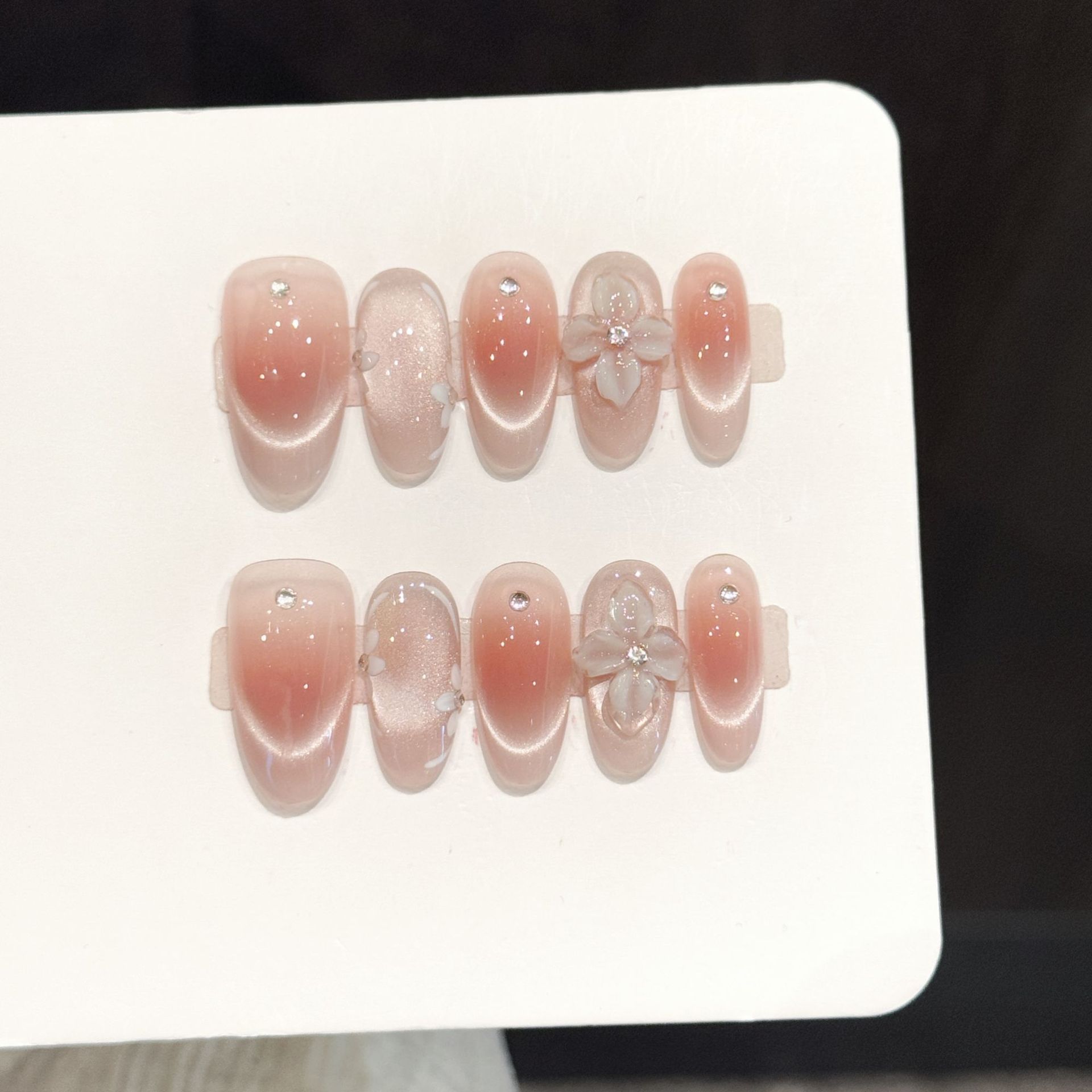 Resin Art Flower - 10 szt. Ręcznie Robione Paznokcie na